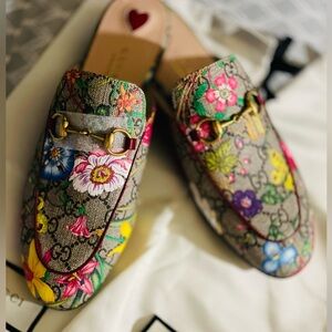 Brand new Gucci sandals